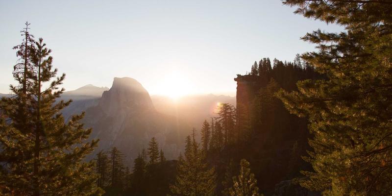 南京太平南路17号：建筑艺术中的生活服务与便民美食地图