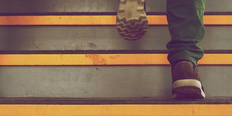 老旧建筑消防升级：南京太平南路17号改造方案解析与社区生活服务启示